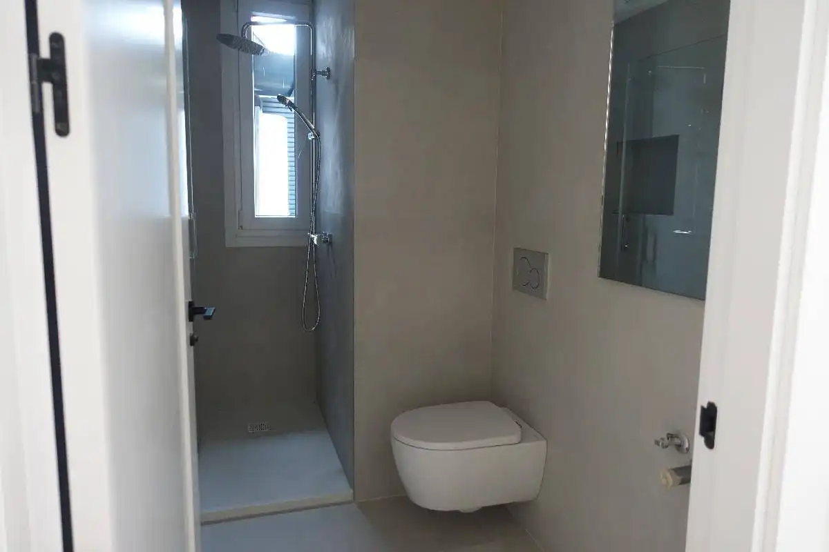 Baño de Piso en venta en Castro-Urdiales con Calefacción, Jardín privado y Balcón