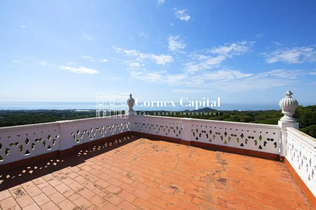 Außenansicht von Country house zum Verkauf in Sant Andreu de Llavaneres mit Privatgarten, Terrasse und Schwimmbad