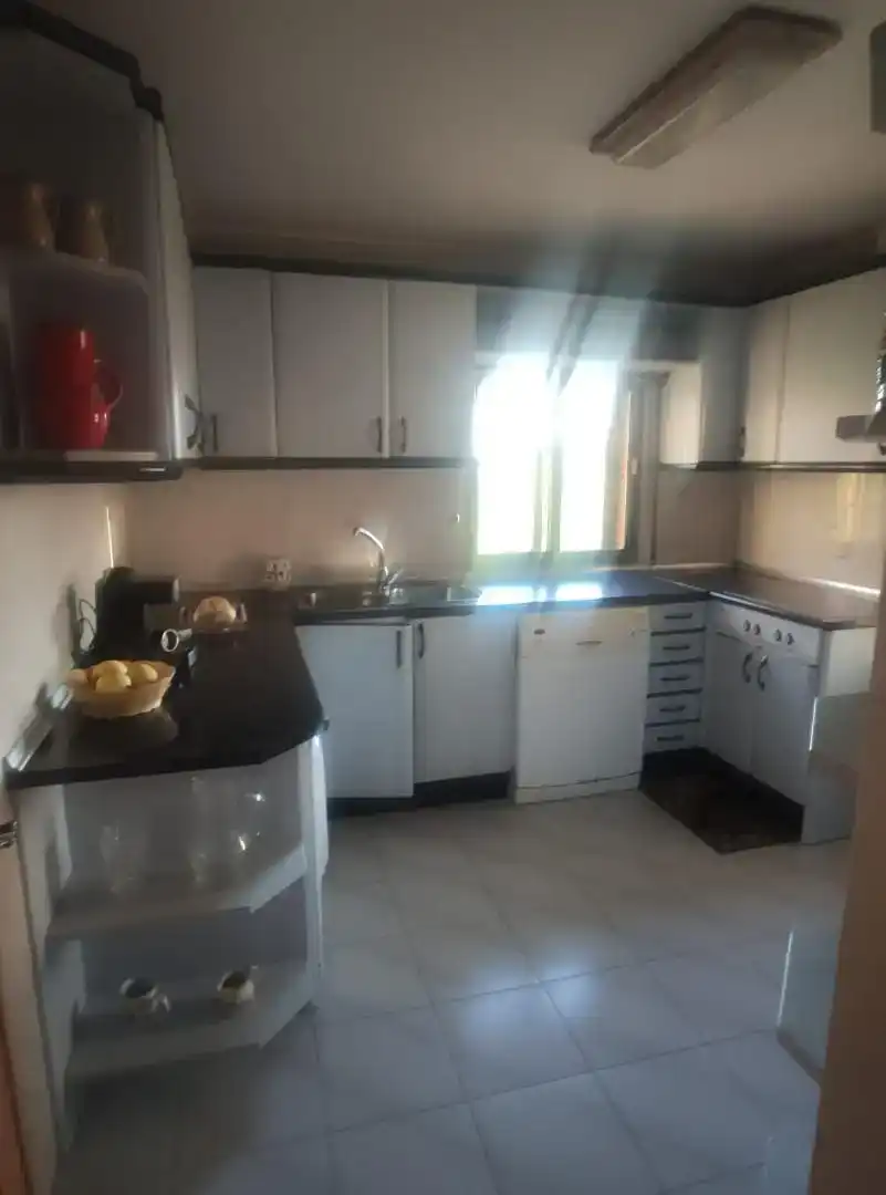 Cuina de Finca rústica en venda en Aldeadávila de la Ribera amb Jardí privat, Traster i Moblat