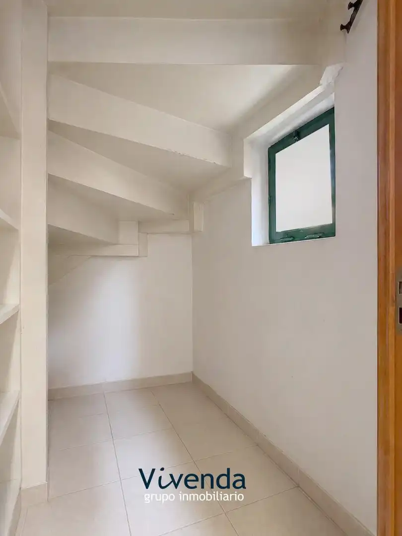 Casa adosada en venta en Madrid con Aire acondicionado, Calefacción y Trastero