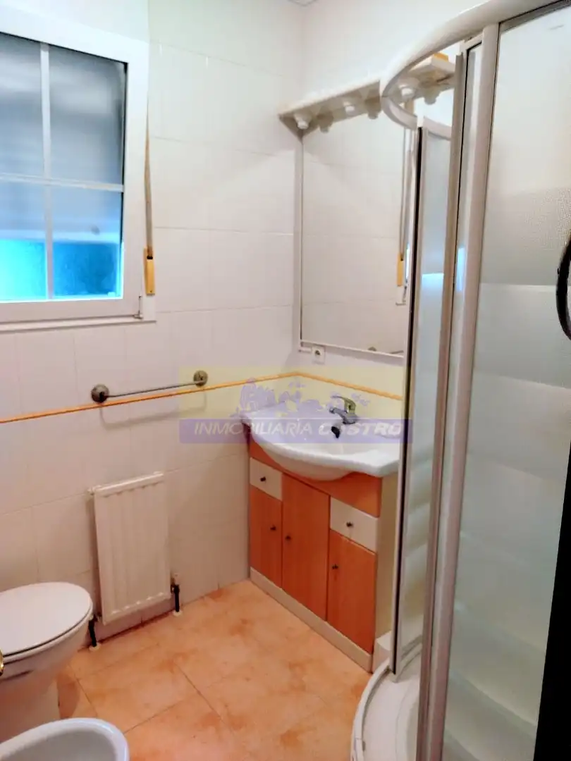 Baño de Casa o chalet en venta en Castro-Urdiales con Calefacción, Jardín privado y Terraza