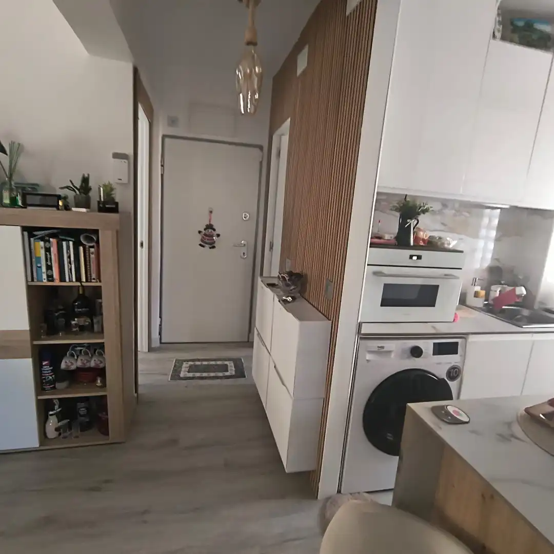 Cuina de Pis en venda en Oviedo  amb Calefacció i Moblat