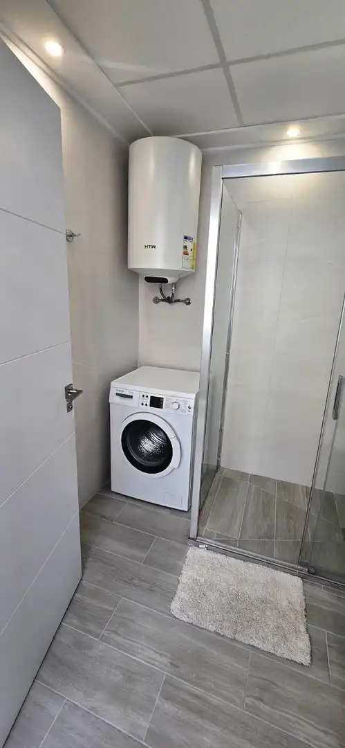 Baño de Piso en venta en Alicante / Alacant con Aire acondicionado, Calefacción y Terraza