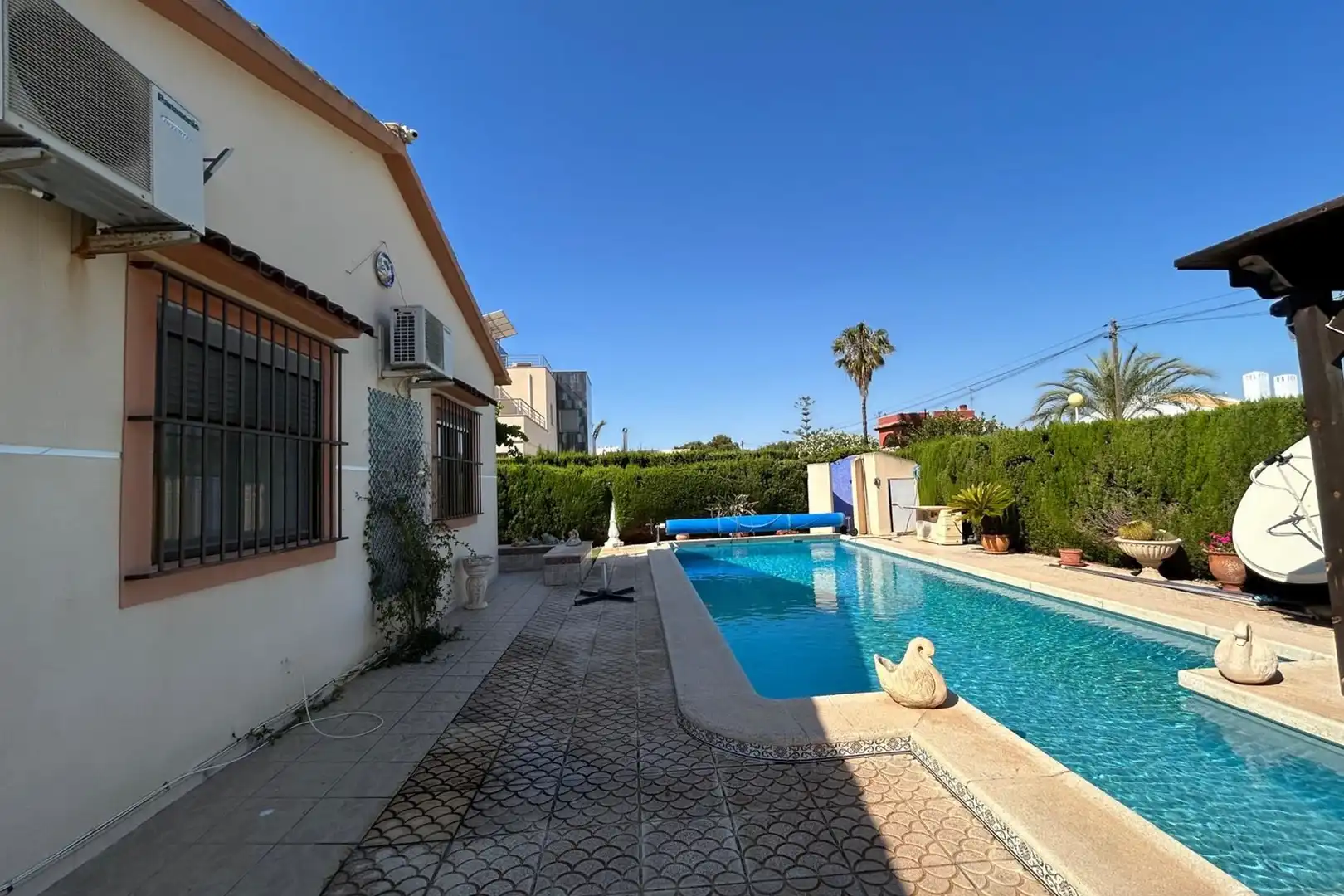Piscina de Casa o xalet en venda en Orihuela