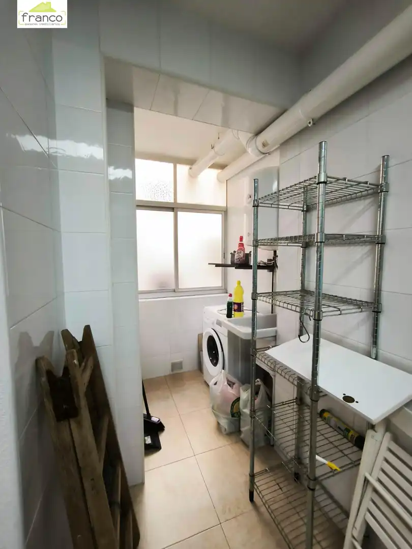 Badezimmer von Wohnung zur Miete in Murcia mit Möbliert