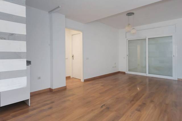Piso en Venta en Av Abat Marcet en Zona Esportiva