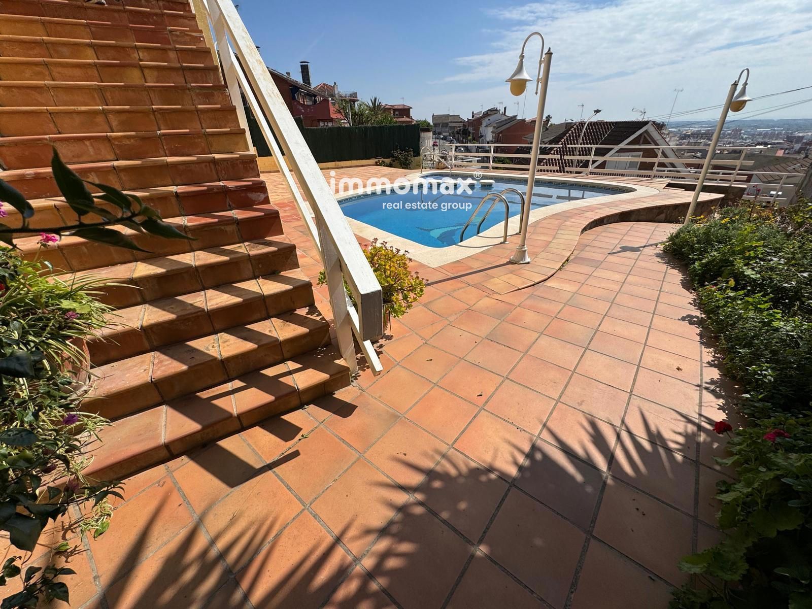 Swimming pool of House or chalet for sale in Viladecans  with Air Conditioner, Heating and Terrace
