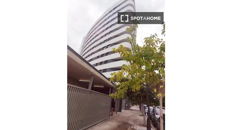Exterior view of Flat for rent in Valencia  with Air Conditioner, Heating and Furnished