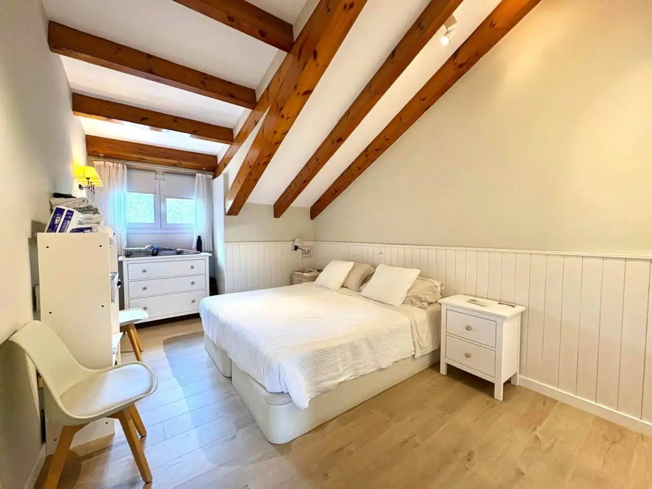 Schlafzimmer von Maisonette zum Verkauf in Sant Cugat del Vallès mit Klimaanlage, Heizung und Parkett