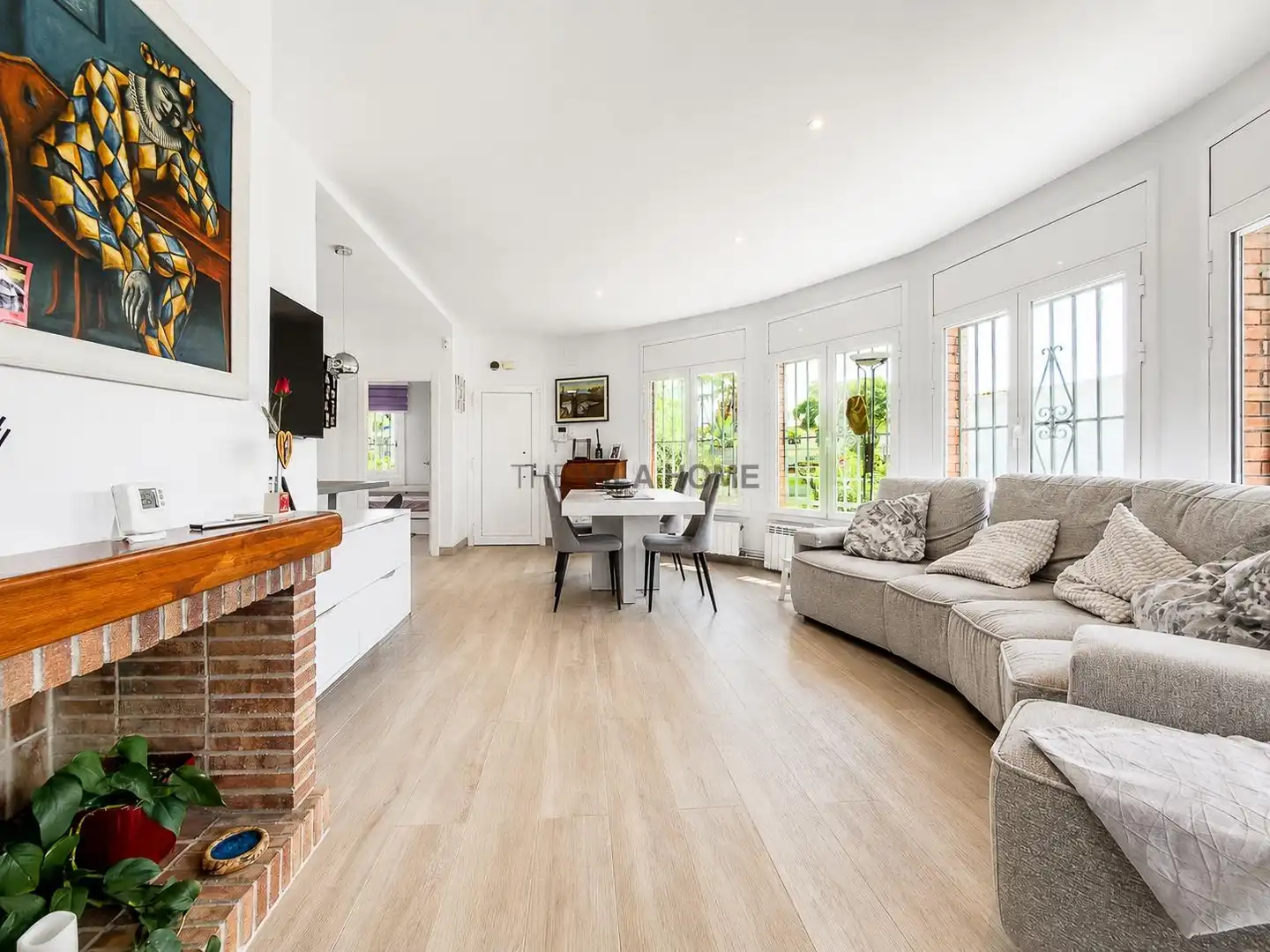 Sala de estar de Casa o chalet en venta en Vilanova i la Geltrú con Aire acondicionado, Calefacción y Jardín privado