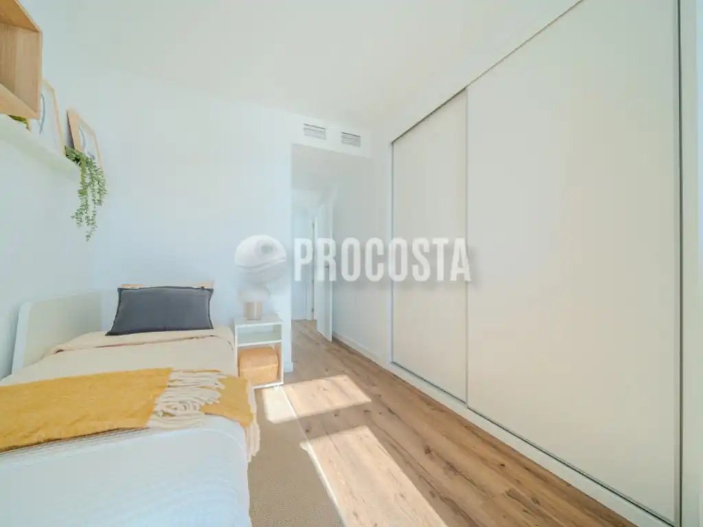 Dormitori de Casa adosada en venda en Almuñécar amb Aire condicionat, Calefacció i Terrassa