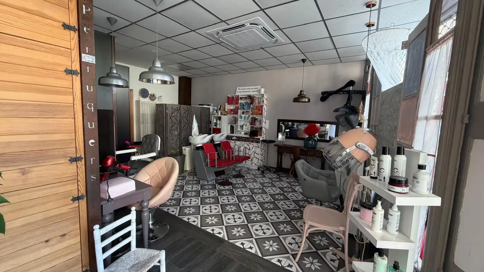 Local en venta en Cassà de la Selva con Aire acondicionado y Amueblado