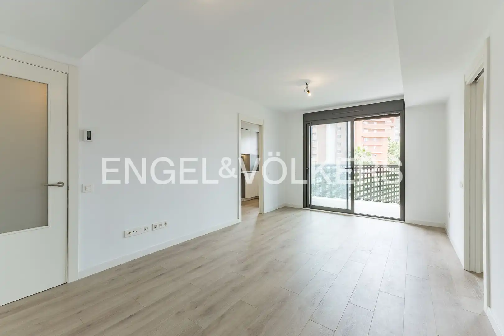 Living room of Flat for rent in Esplugues de Llobregat  with Air Conditioner, Heating and Parquet flooring