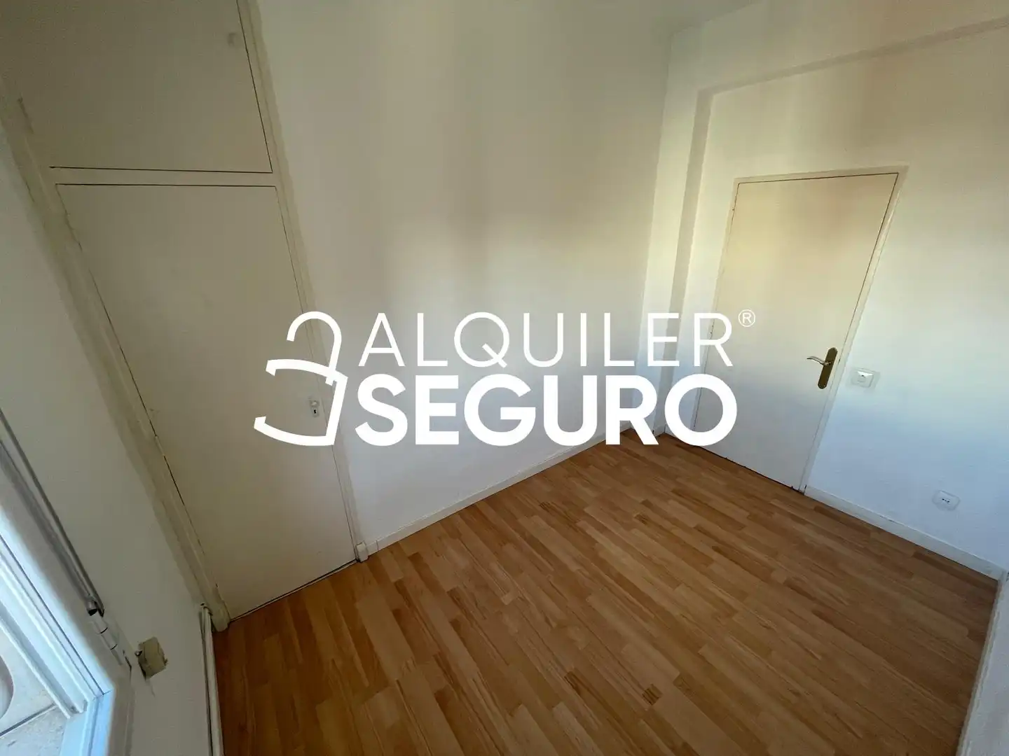 Bedroom of Flat for rent in Madrid  with Air Conditioner, Heating and Terrace