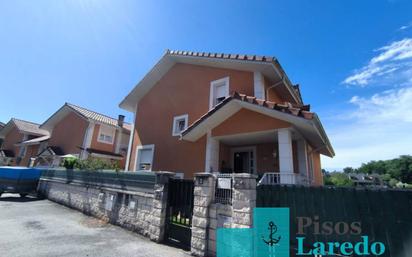 Exterior view of House or chalet for sale in Ampuero  with Heating, Private garden and Parquet flooring
