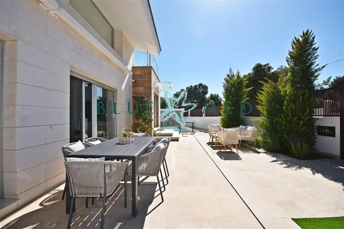 Villa con piscina in vendita a Calle ALBACETE, imagen 9
