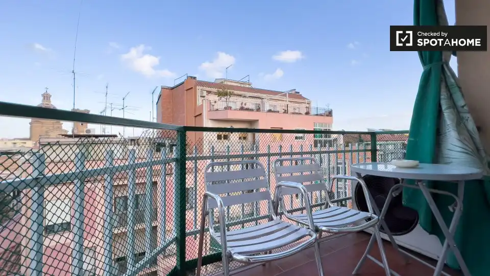 Room in Sant Andreu de Palomar