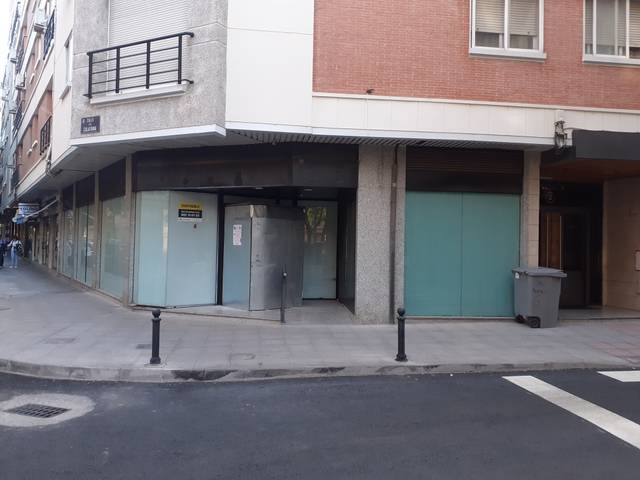 Local comercial en Venta en Calle de Calatrava en El Perchel