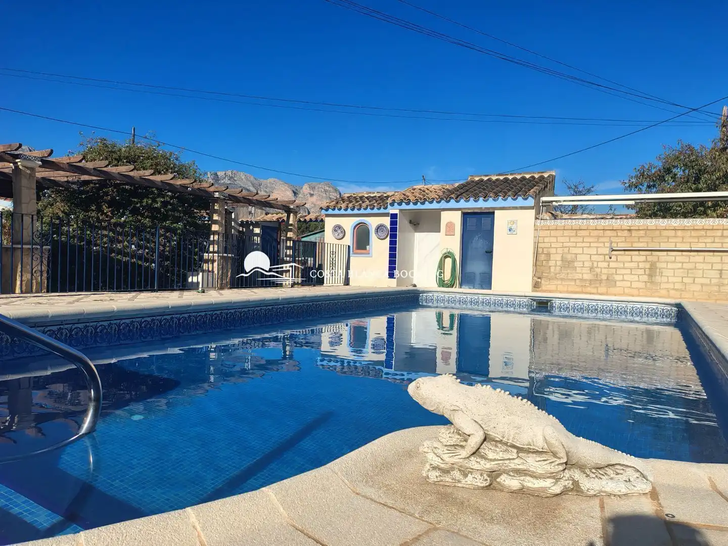 Piscina de Casa o xalet en venda en L'Alfàs del Pi amb Aire condicionat, Calefacció i Jardí privat