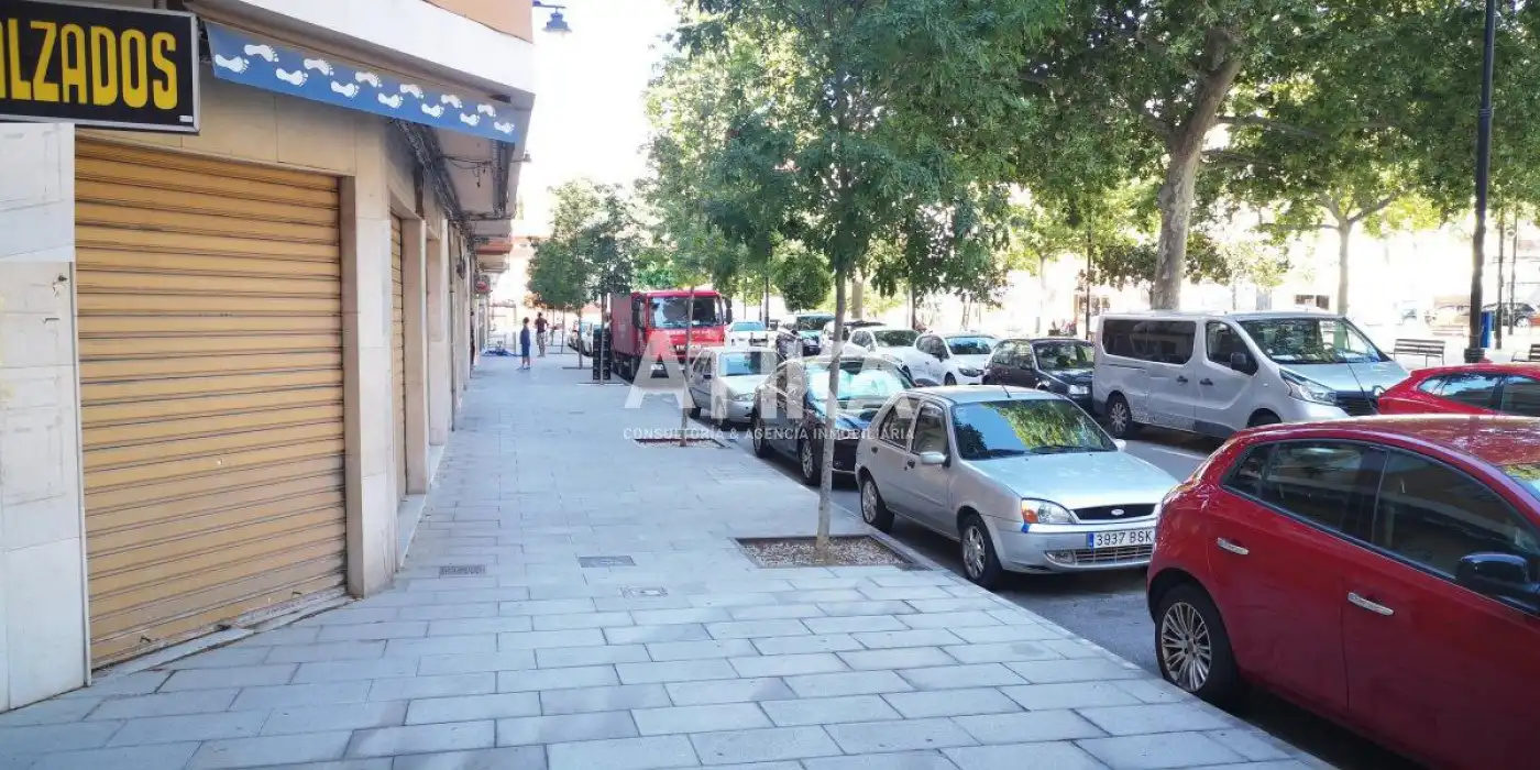 Local comercial en venda a Centro, imagen 3
