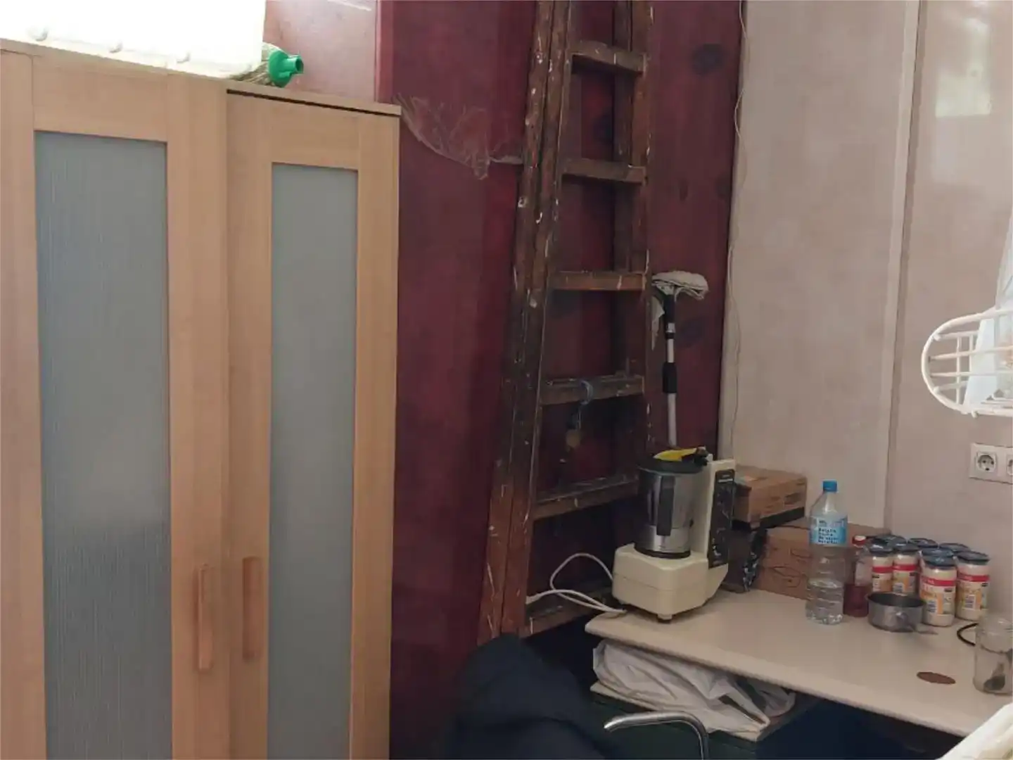 Habitación de Local en venta en Murcia con Aire acondicionado y Amueblado