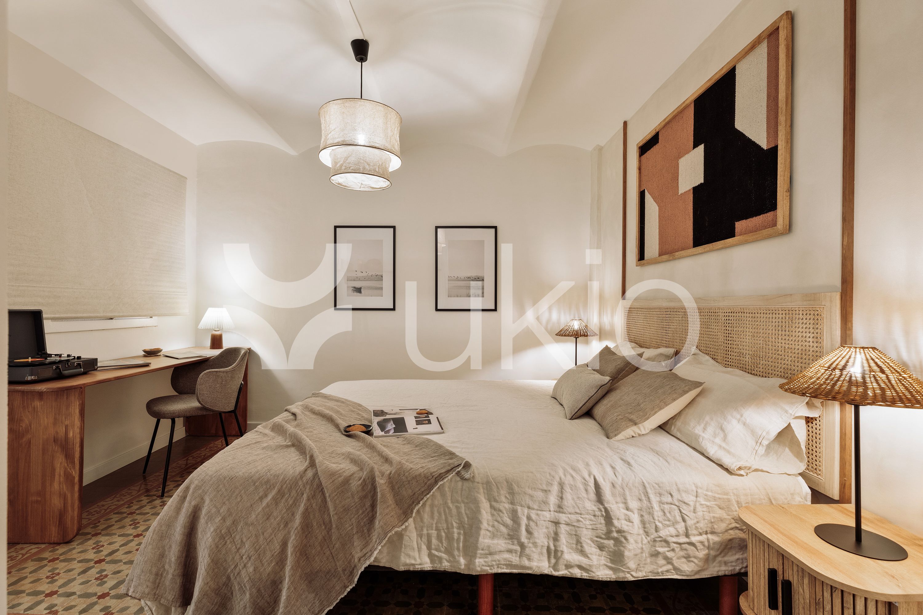 Dormitori de Apartament de lloguer en  Barcelona Capital amb Aire condicionat, Calefacció i Moblat