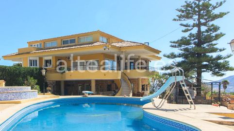 Villa con Piscina Privada y Vistas al Mar en La Nucia