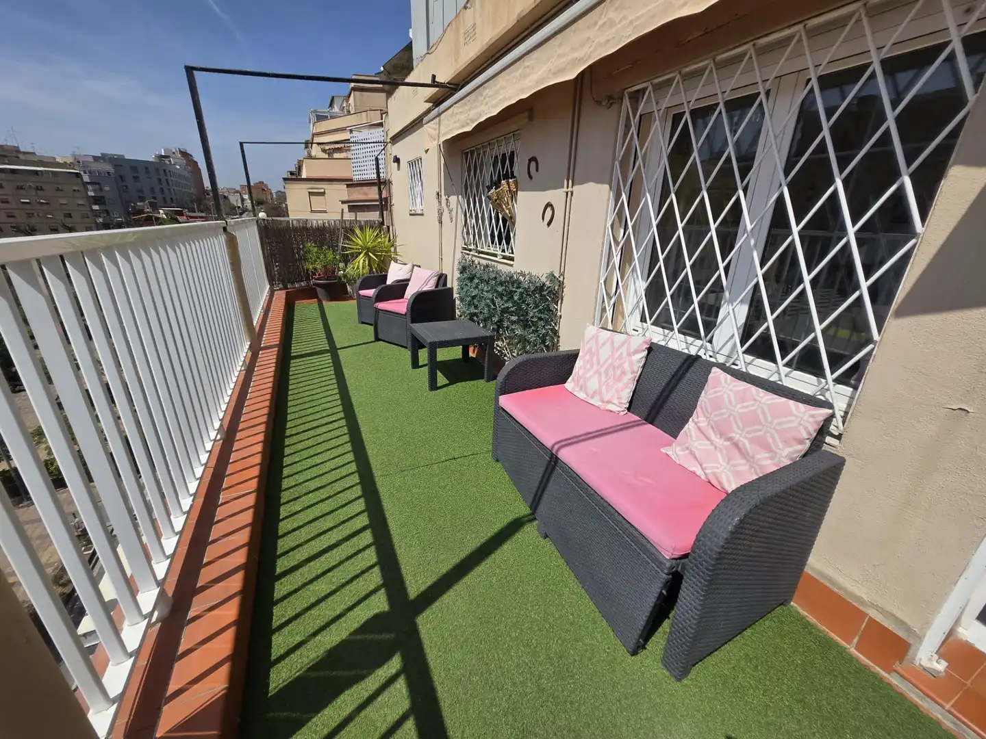 Terraza de Ático en venta en L'Hospitalet de Llobregat con Aire acondicionado, Terraza y Amueblado