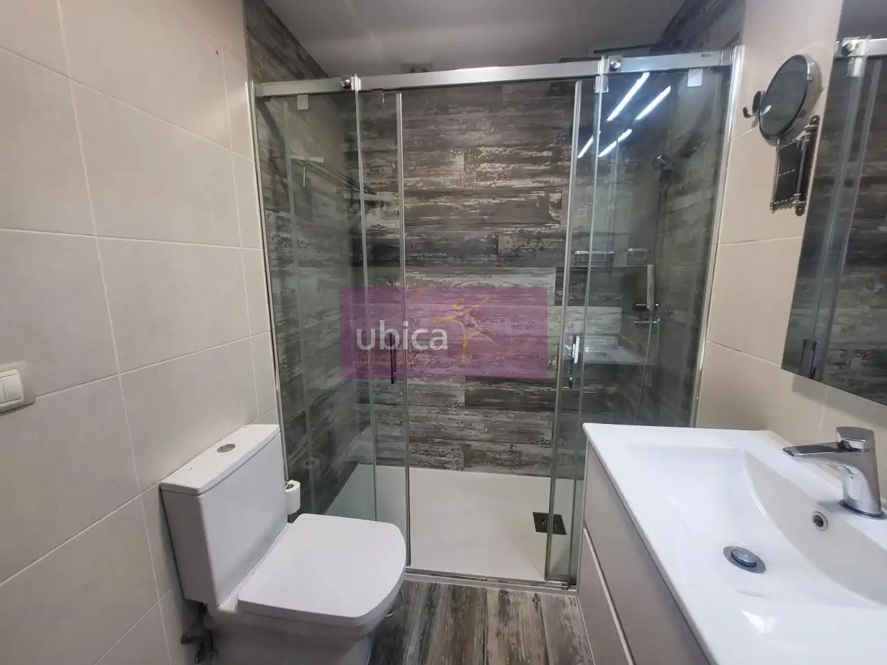 Bany de Pis de lloguer en Alcabre