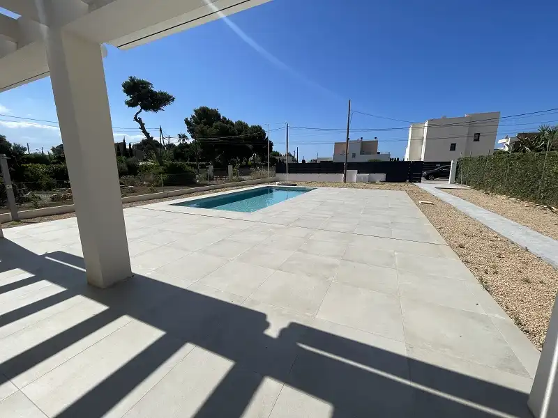 Schwimmbecken von Haus oder Chalet zum Verkauf in Llucmajor mit Klimaanlage, Privatgarten und Terrasse
