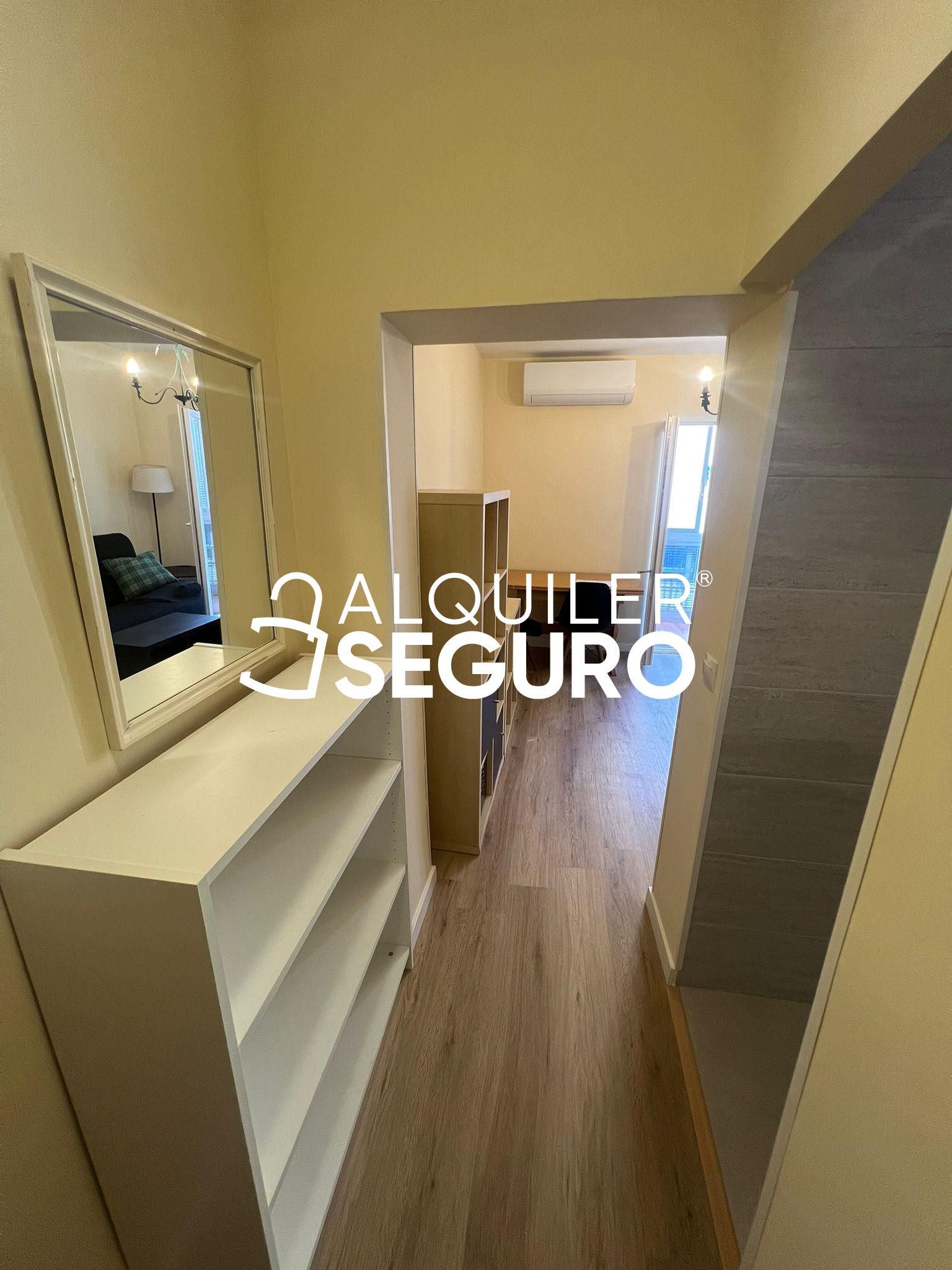 Dormitori de Pis de lloguer en  Madrid Capital amb Aire condicionat, Calefacció i Moblat