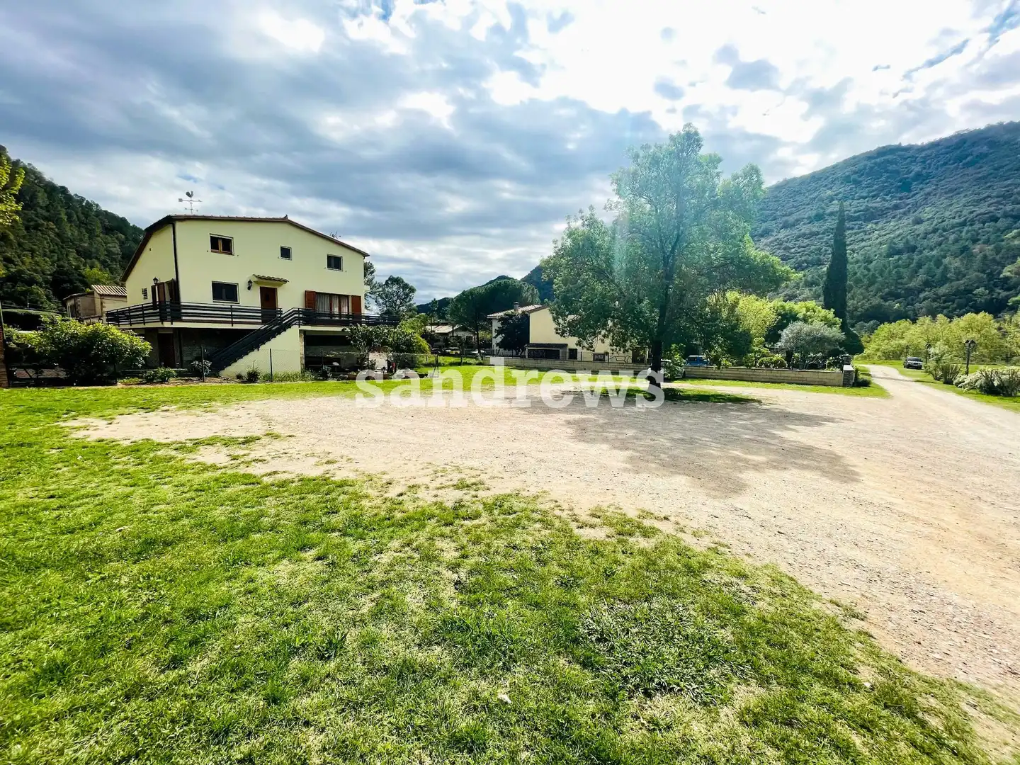 Residencial en venda en Albanyà