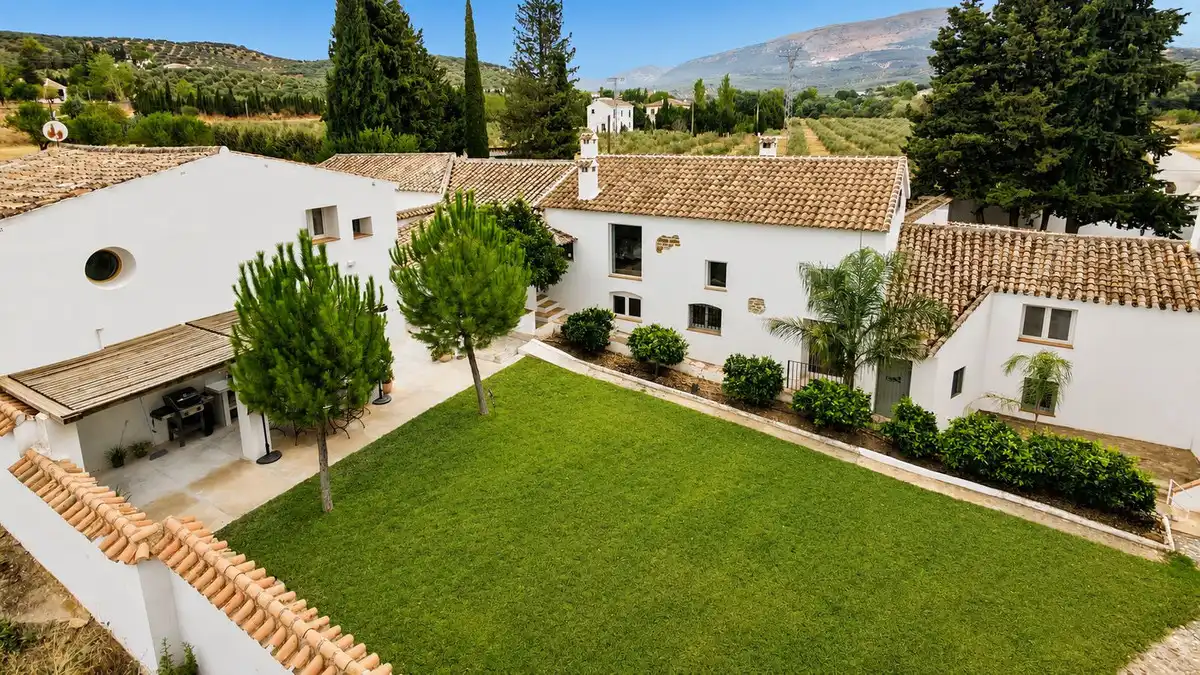 Casa rústica amb piscina en venda a Villanueva del Rosario, imagen 26