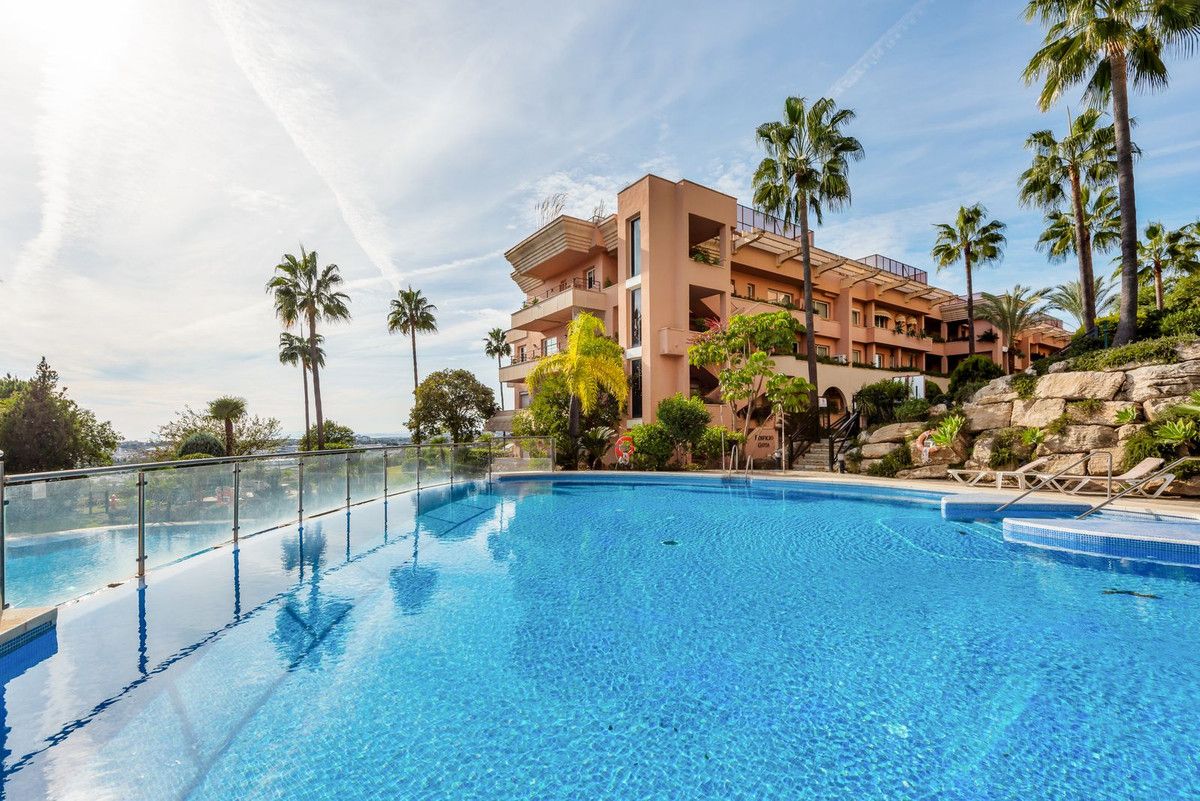 Piscina de Apartament en venda en Marbella amb Aire condicionat, Terrassa i Traster