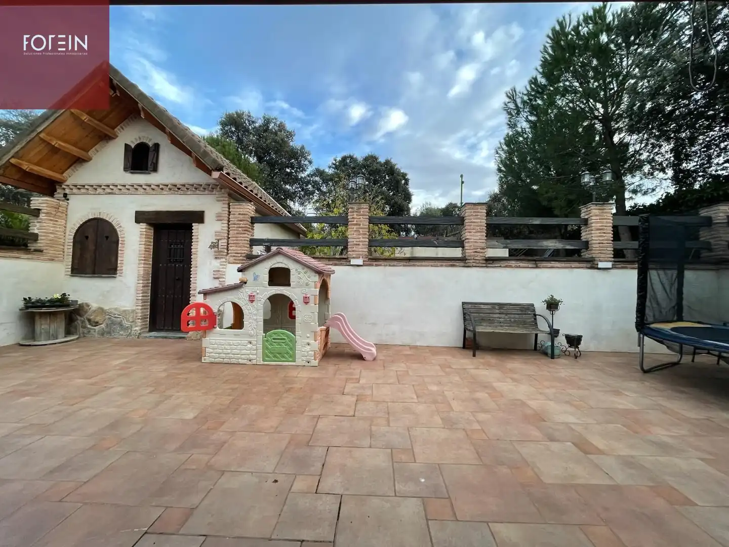 Jardín de Casa o chalet en venta en El Casar con Aire acondicionado, Calefacción y Jardín privado