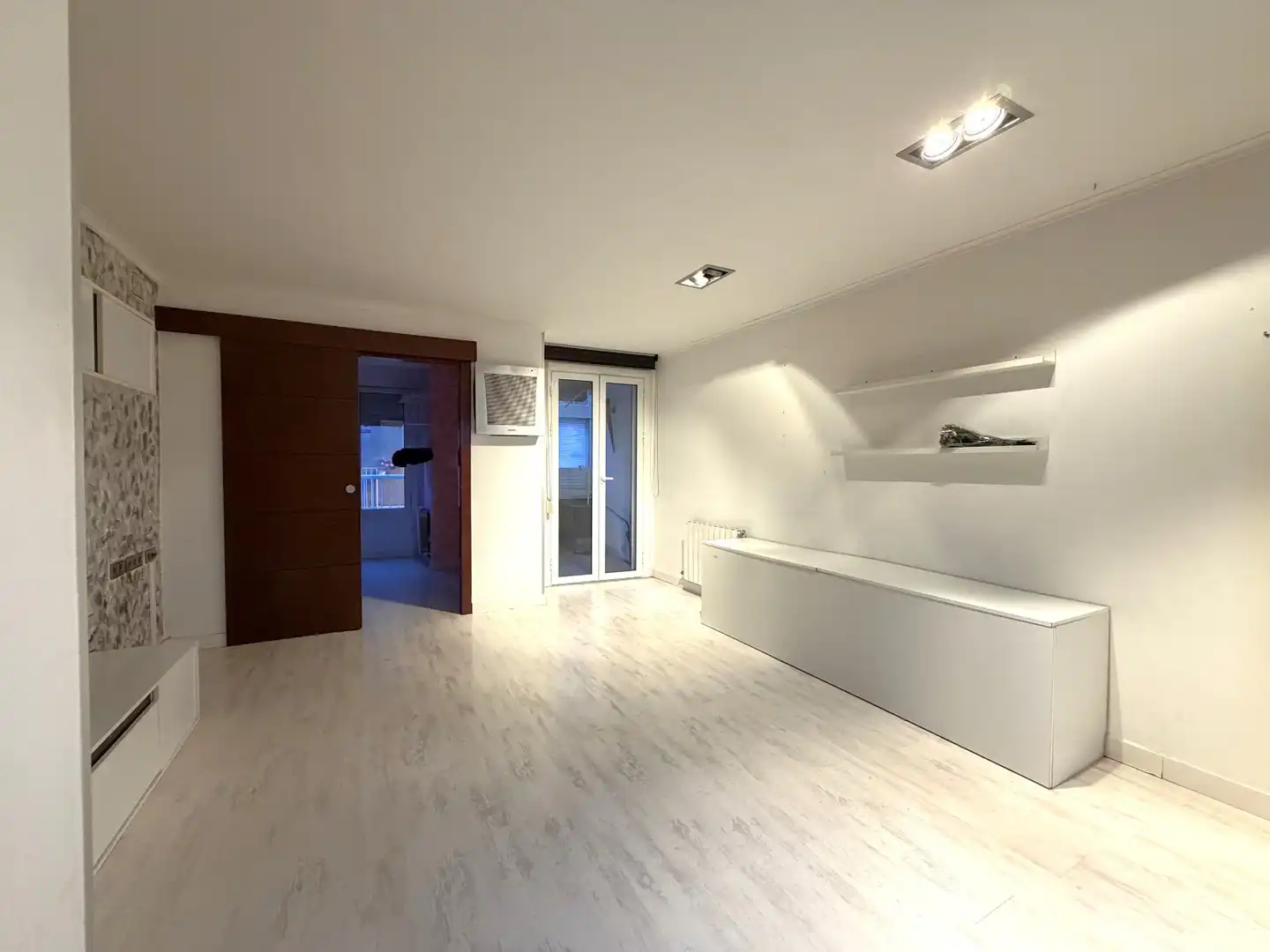 Piso en venta en Badalona con Aire acondicionado, Parquet y Horno