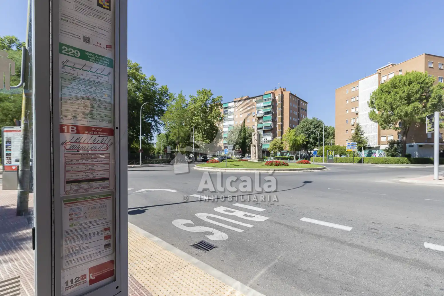 Vista exterior de Piso en venta en Alcalá de Henares con Calefacción y Terraza