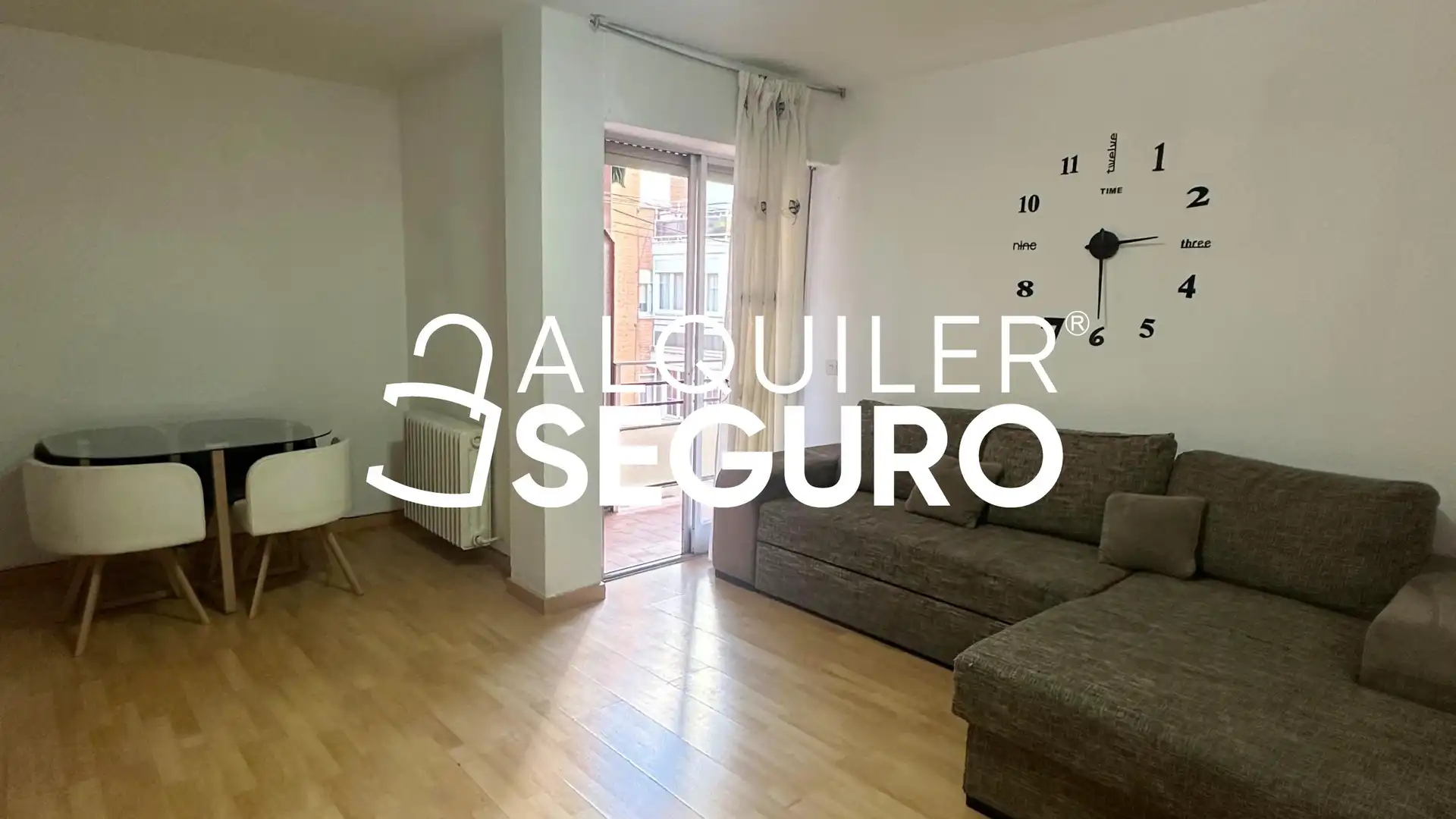 Sala d'estar de Pis de lloguer en Alcorcón amb Calefacció, Terrassa i Moblat