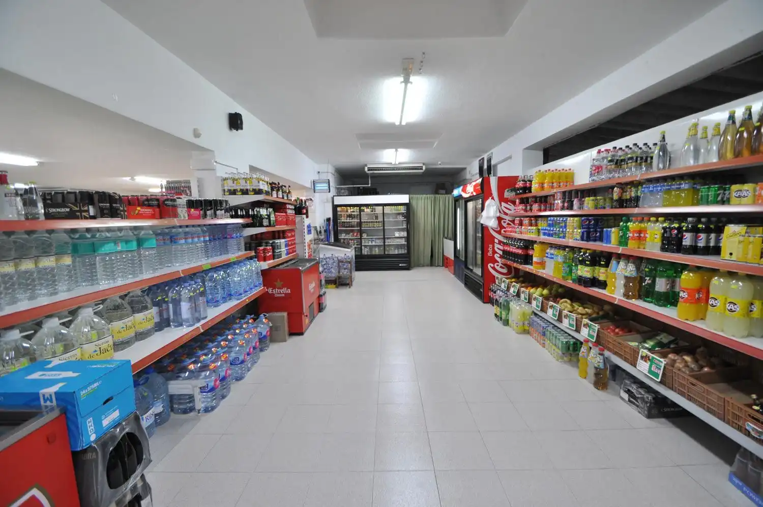 Local comercial en venda a Cala Blanca, imagen 3