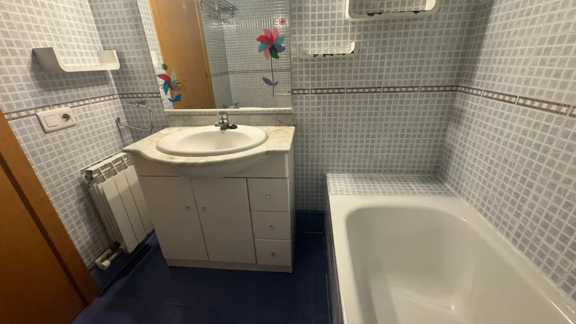Badezimmer von Wohnung zum Verkauf in Cambrils mit Klimaanlage, Privatgarten und Gemeinschaftspool