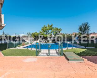 Piscina de Àtic de lloguer en  Madrid Capital amb Aire condicionat, Calefacció i Parquet