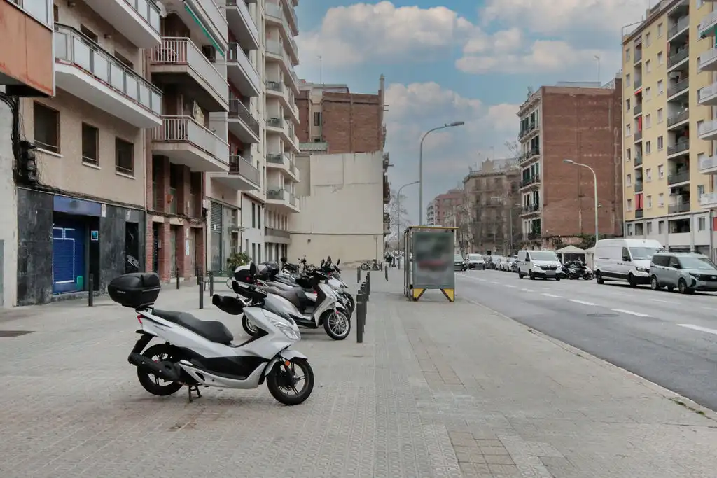 Piso en venta en C/ Independencia, El Clot