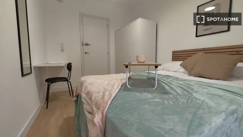Room in Trafalgar