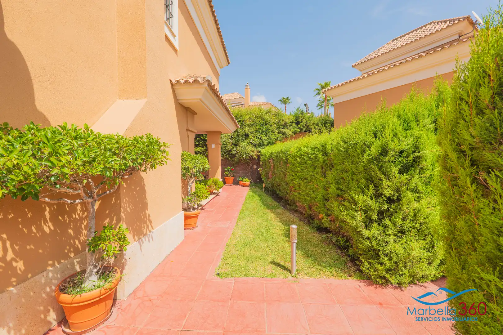 Jardín de Casa adosada en venta en Marbella con Aire acondicionado, Calefacción y Jardín privado