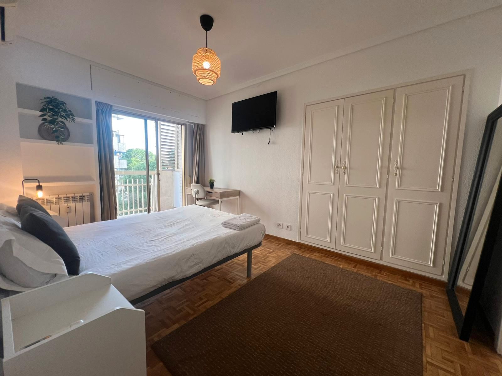 Dormitori de Pis per a compartir en  Madrid Capital amb Aire condicionat, Calefacció i Terrassa