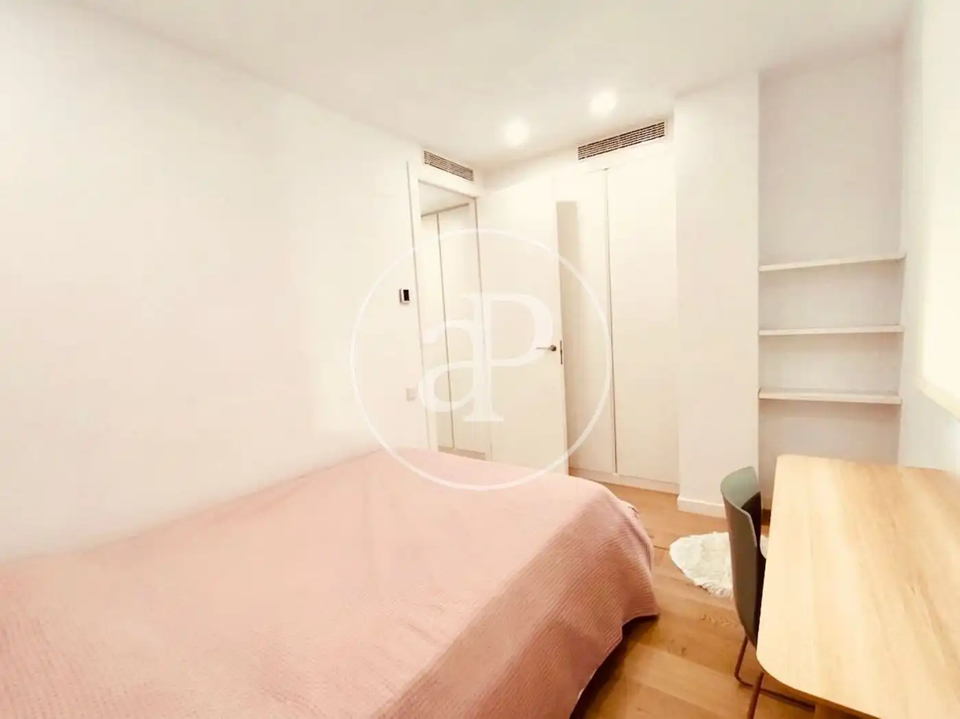 Bedroom of Flat for rent in Valencia  with Heating, Furnished and Balcony