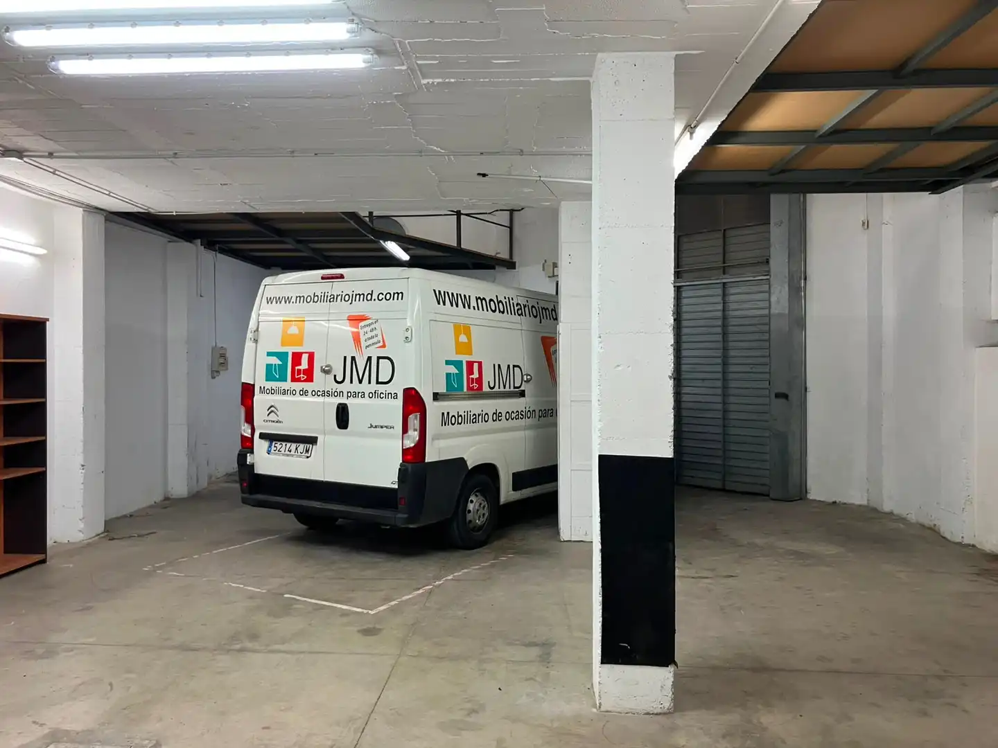 Aparcament de Nau industrial en venda en Viladecans
