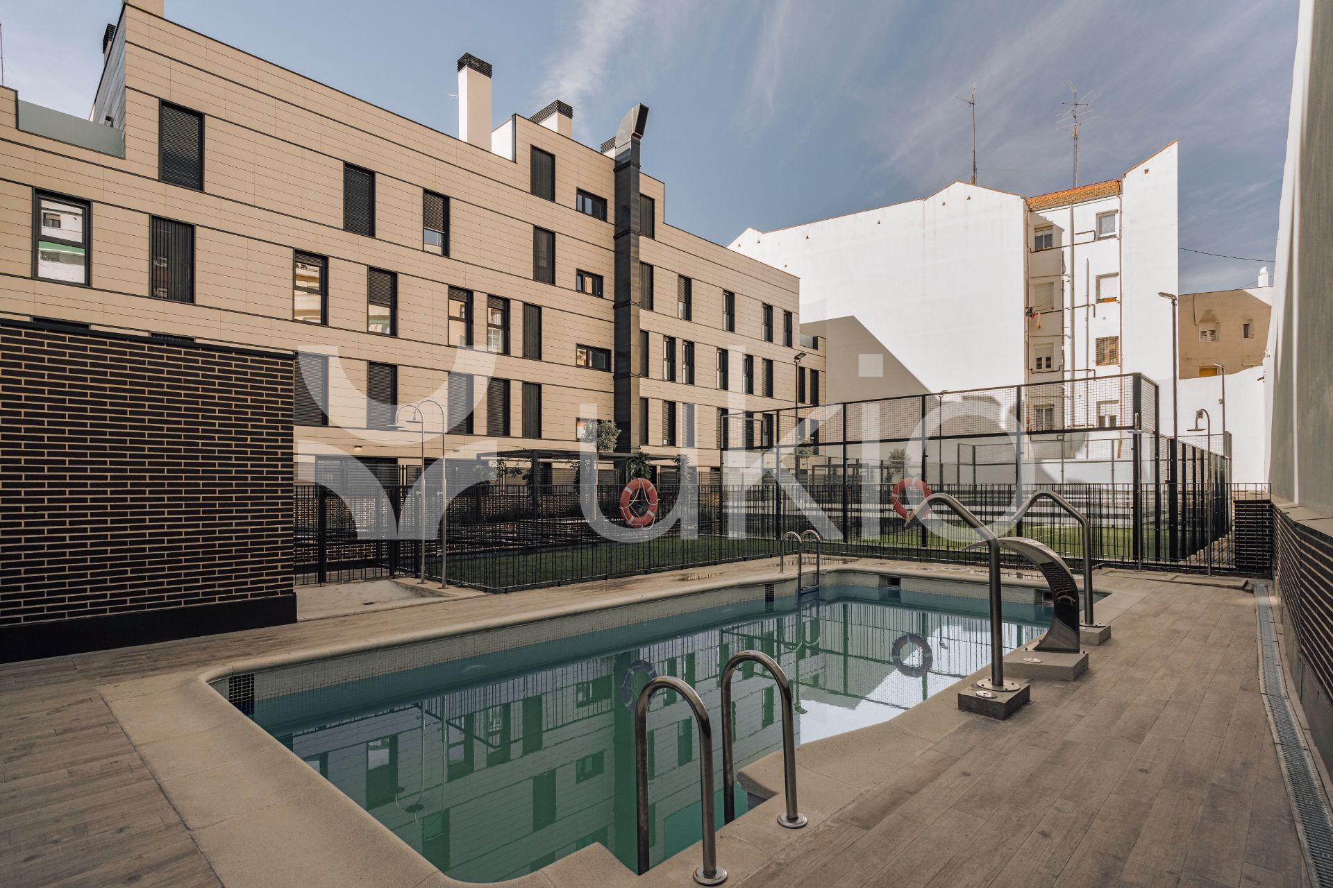 Swimming pool of Apartment to rent in  Madrid Capital  with Air Conditioner, Heating and Terrace