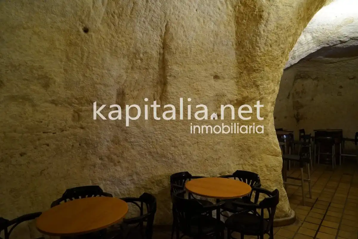 Commercial properties for sale in Bocairent  with Air Conditioner and Furnished