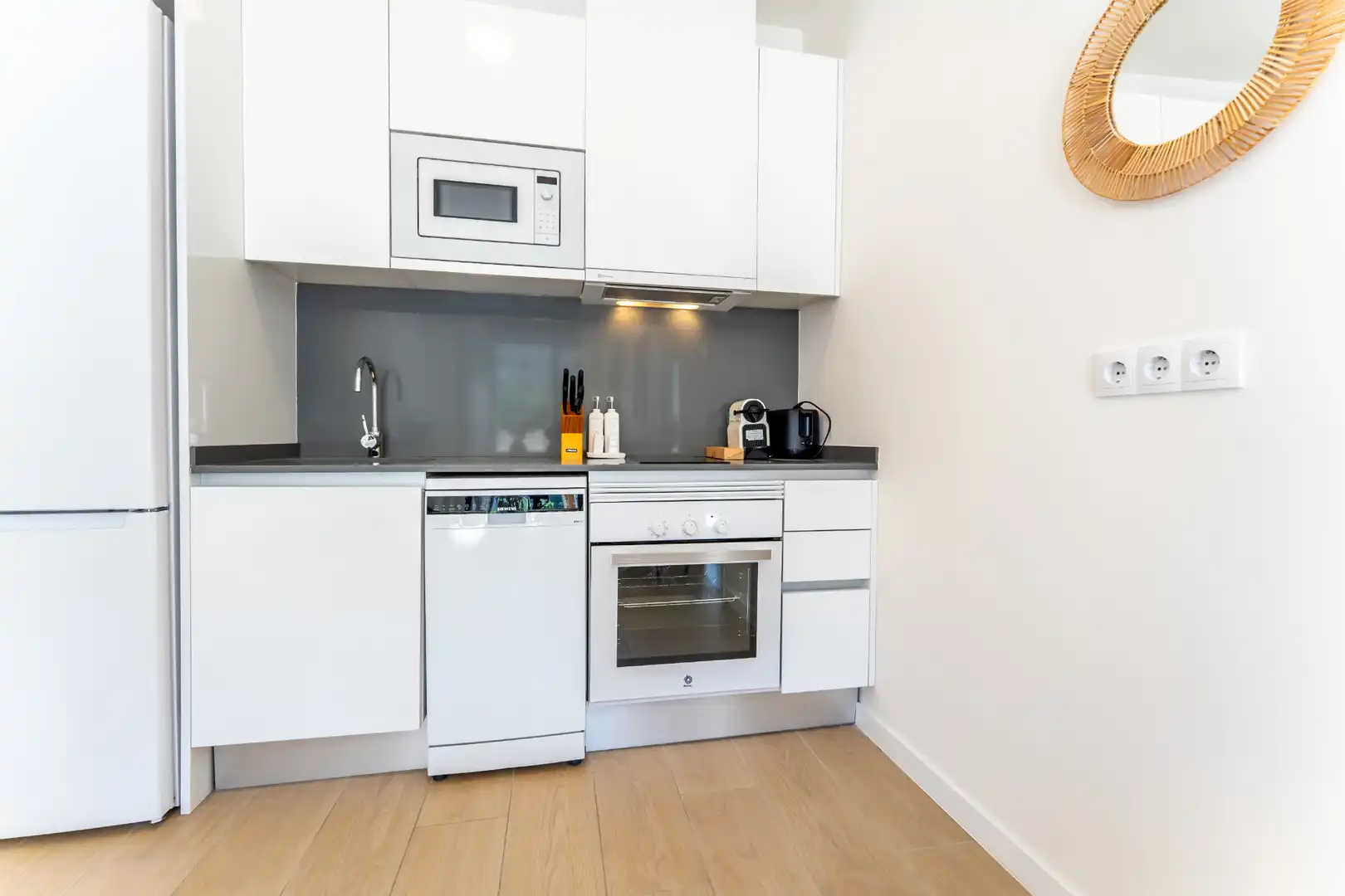 Kitchen of Flat for rent in Madrid  with Air Conditioner, Heating and Terrace